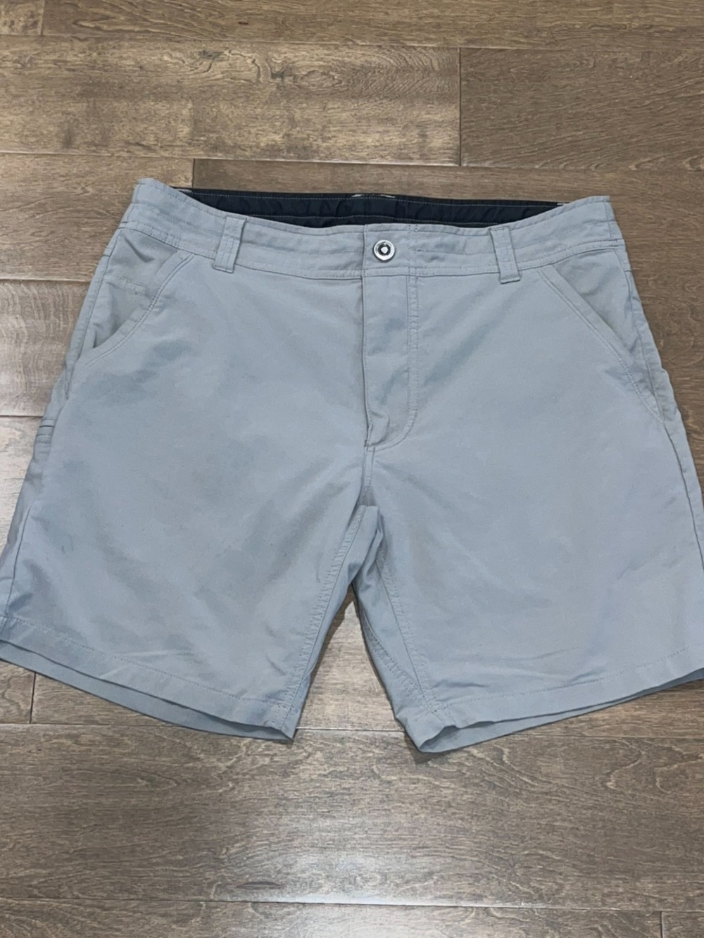 KUHL: Men’s Shorts Size 34 Very Light Stains on 1 Rear Pocket (see Pics)